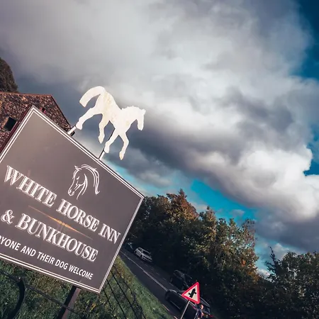 بيت شباب The White Horse Bunkhouse *