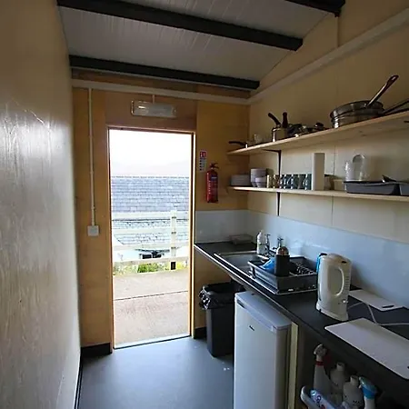 The White Horse Bunkhouse Hostel *