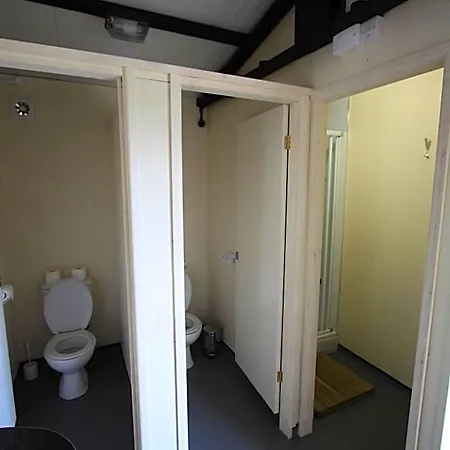The White Horse Bunkhouse Hostel *