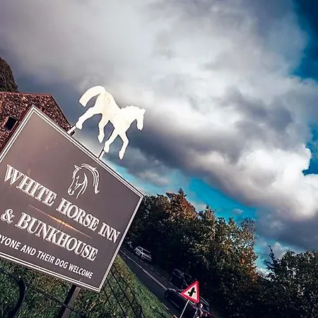 The White Horse Bunkhouse Hostel *